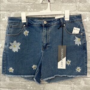 Versona Harper Grey Blue Jean Shorts with Flower Embroidered Accents
